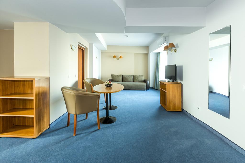 Savoy Hotel Mamaia Bagian luar foto