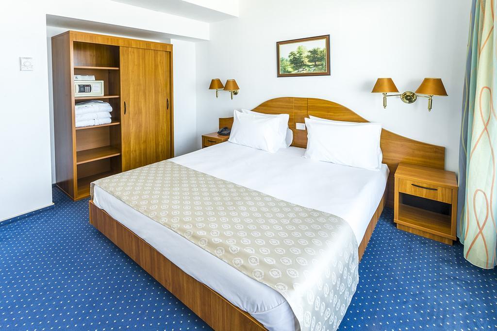 Savoy Hotel Mamaia Bagian luar foto