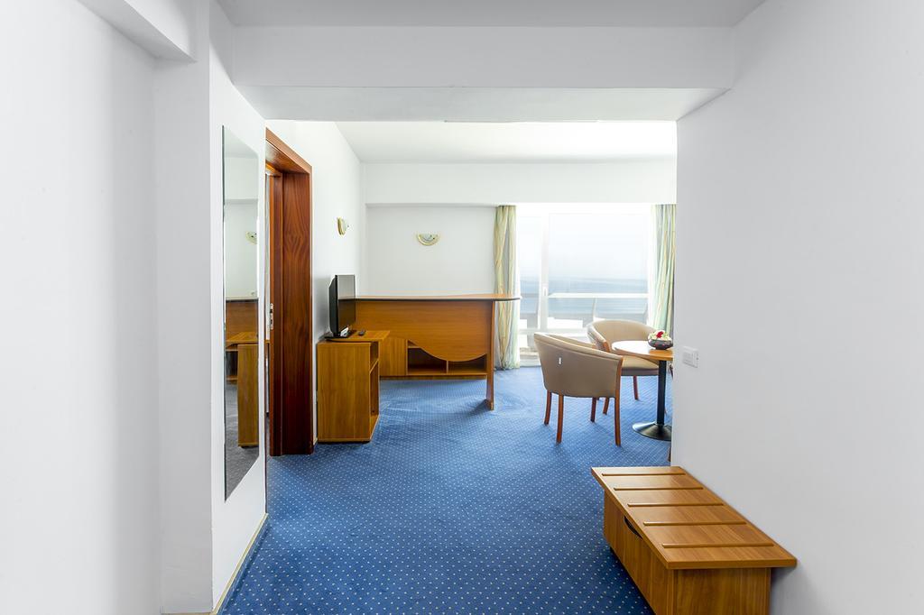 Savoy Hotel Mamaia Bagian luar foto
