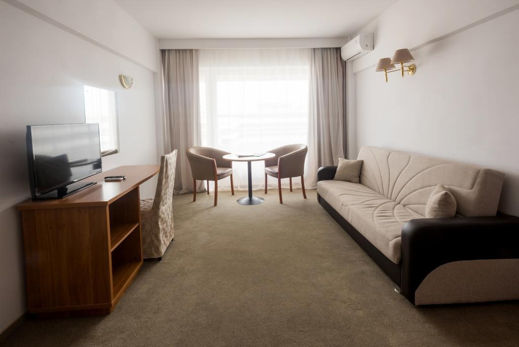 Savoy Hotel Mamaia Bagian luar foto