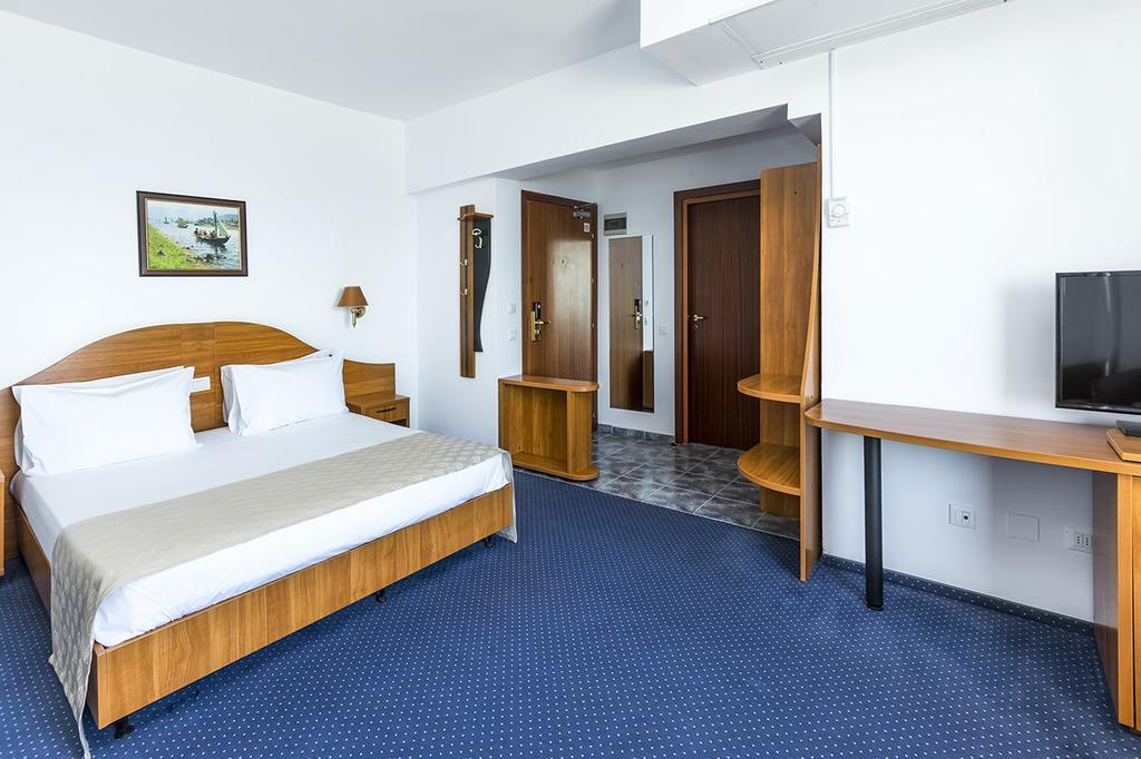Savoy Hotel Mamaia Bagian luar foto