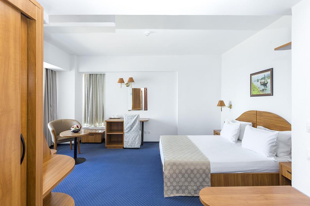 Savoy Hotel Mamaia Bagian luar foto